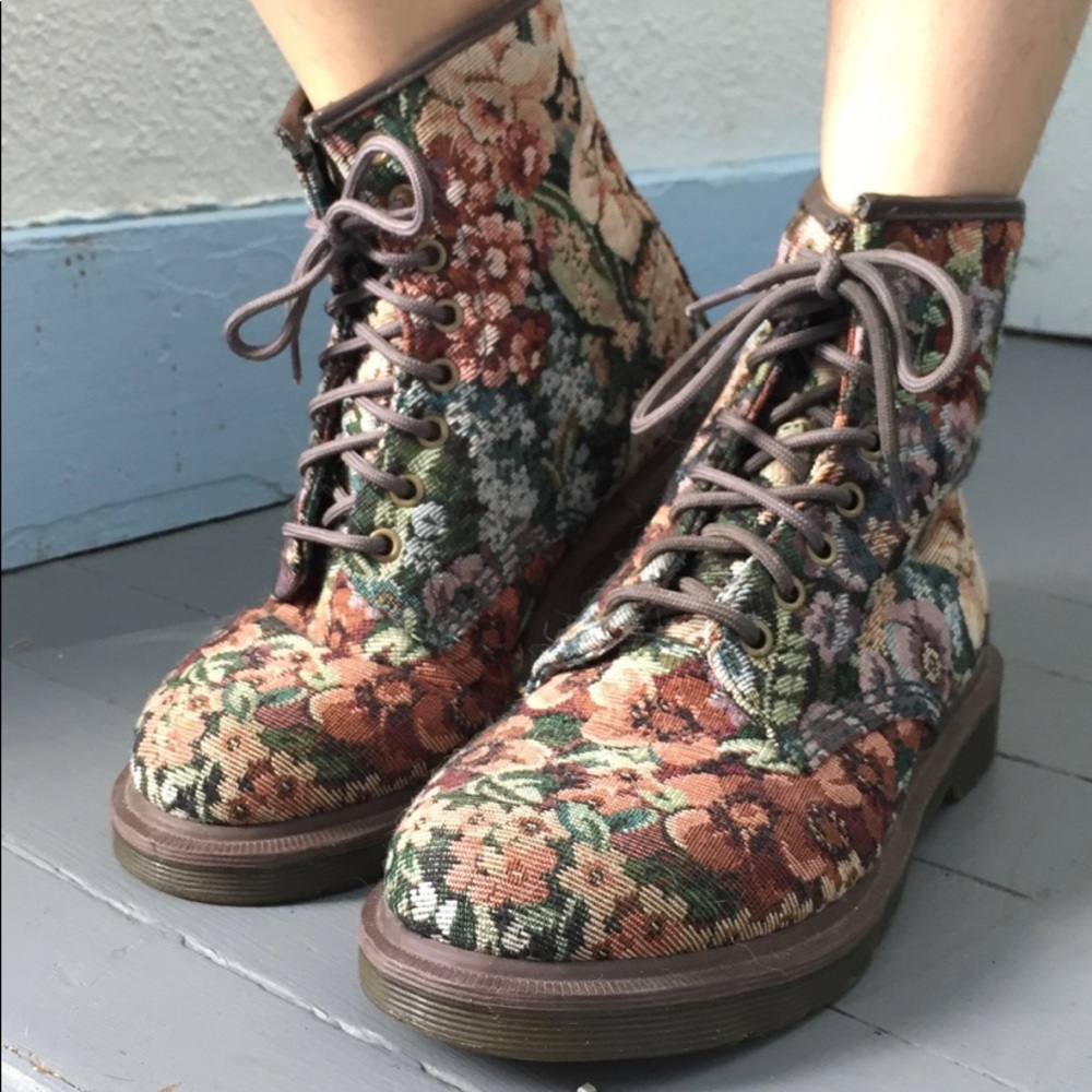 Rare & Vintage Castel Floral Tapestry Dr. Marten